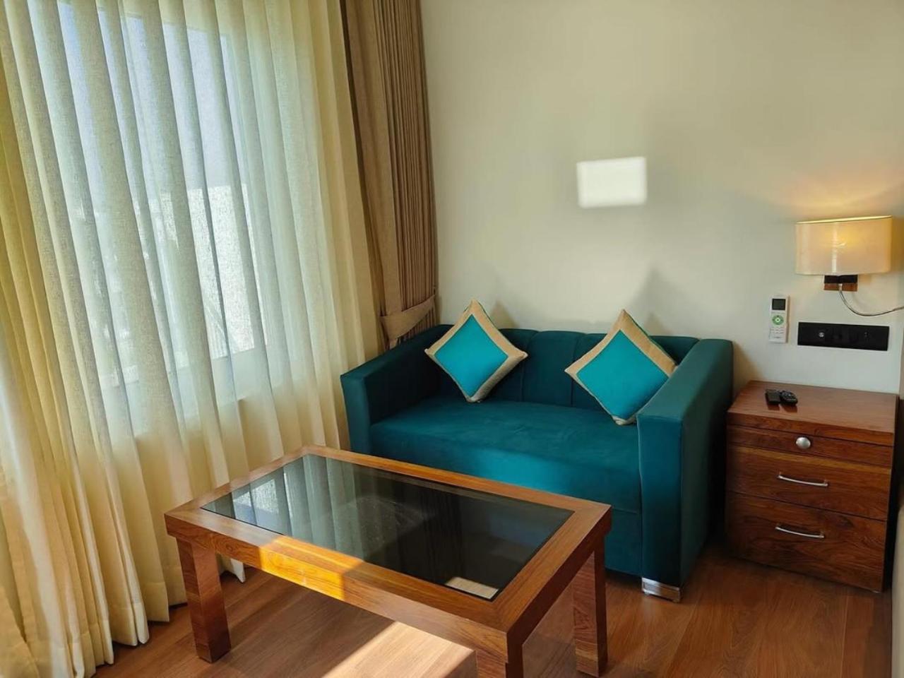 Hotel O Cean Suites Near Igi Airport New Delhi Luaran gambar