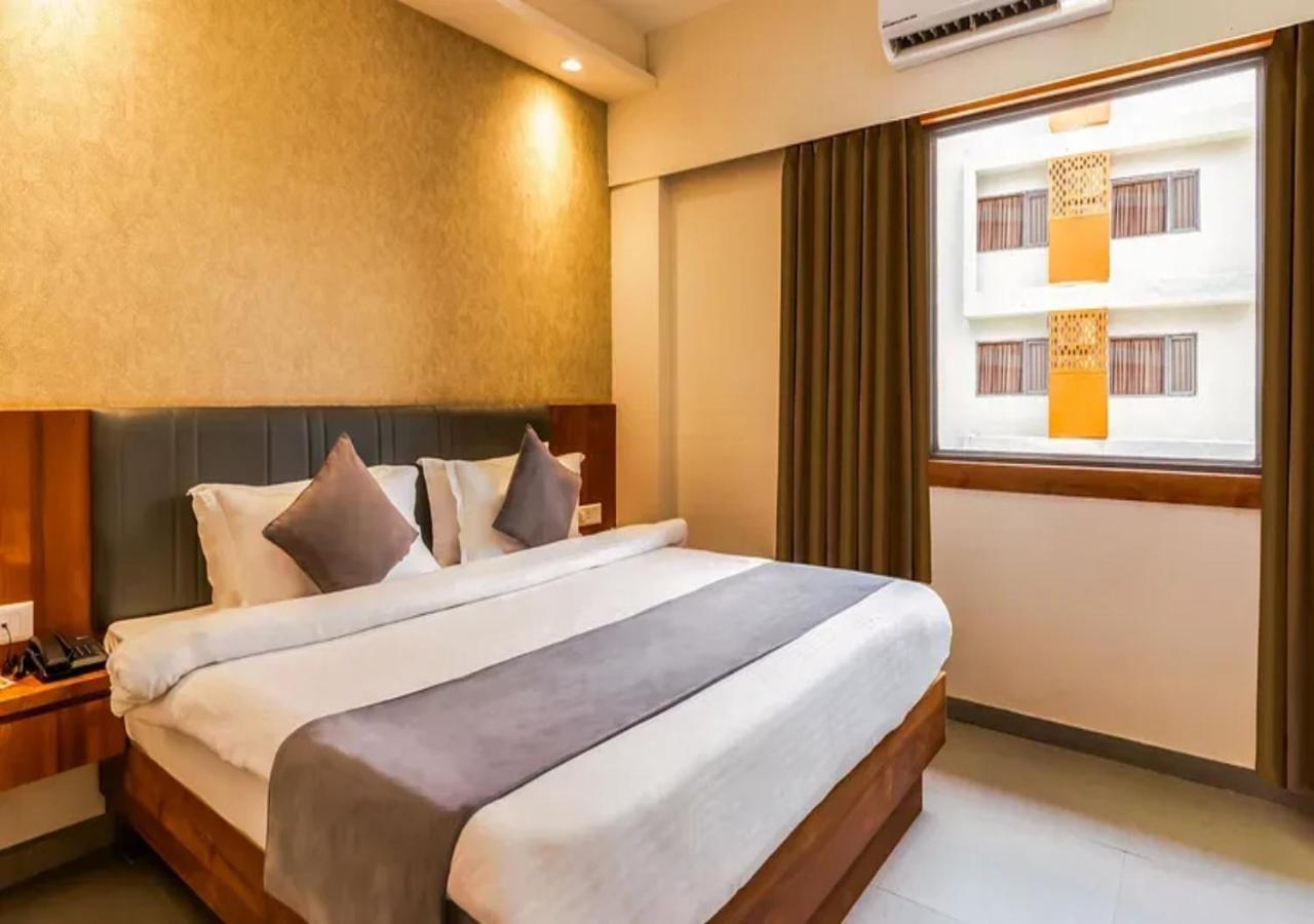 Hotel O Cean Suites Near Igi Airport New Delhi Luaran gambar